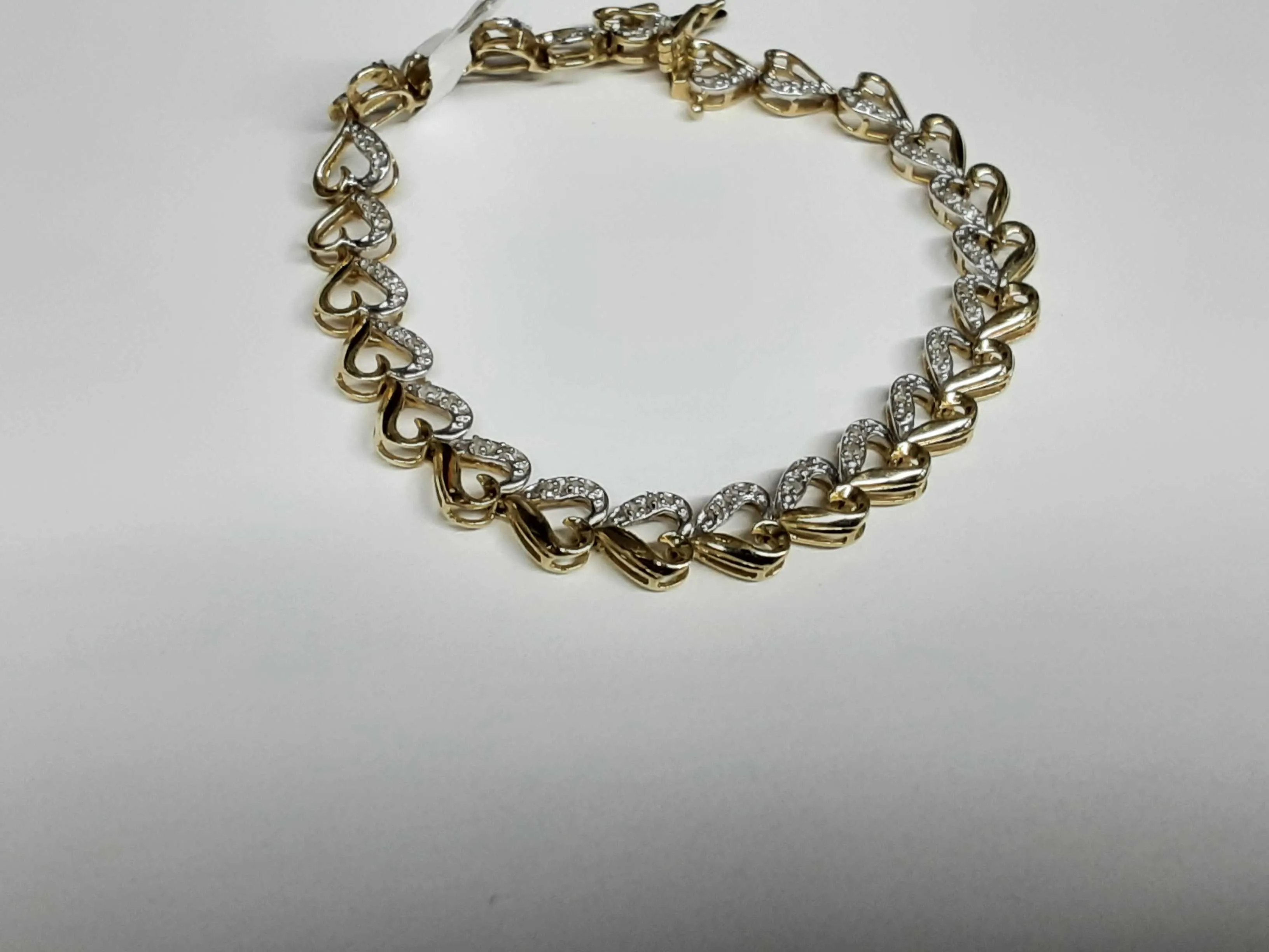 14k Yg Diamond Heart Bracelet