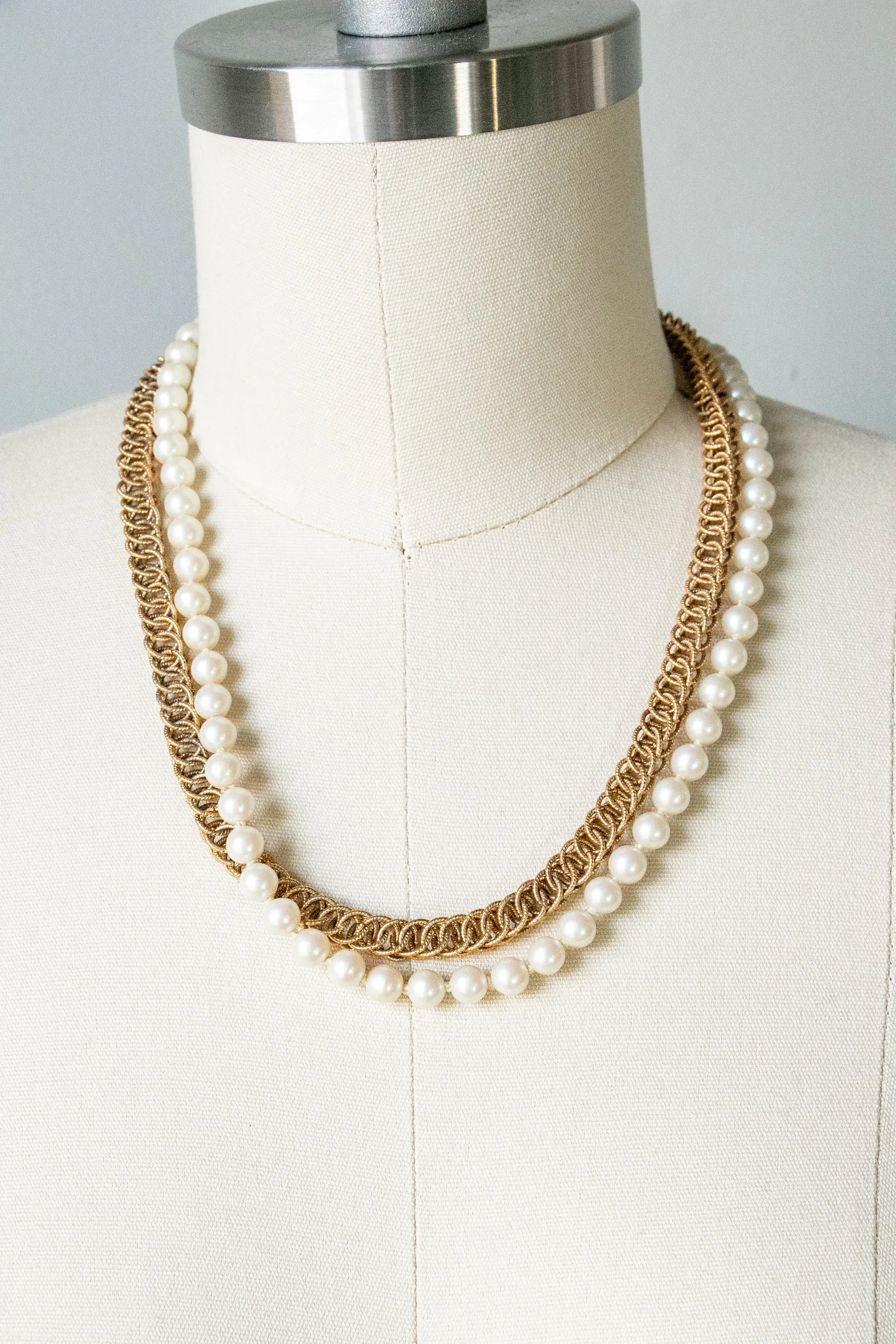 1970s Double Necklace Chain   Pearls