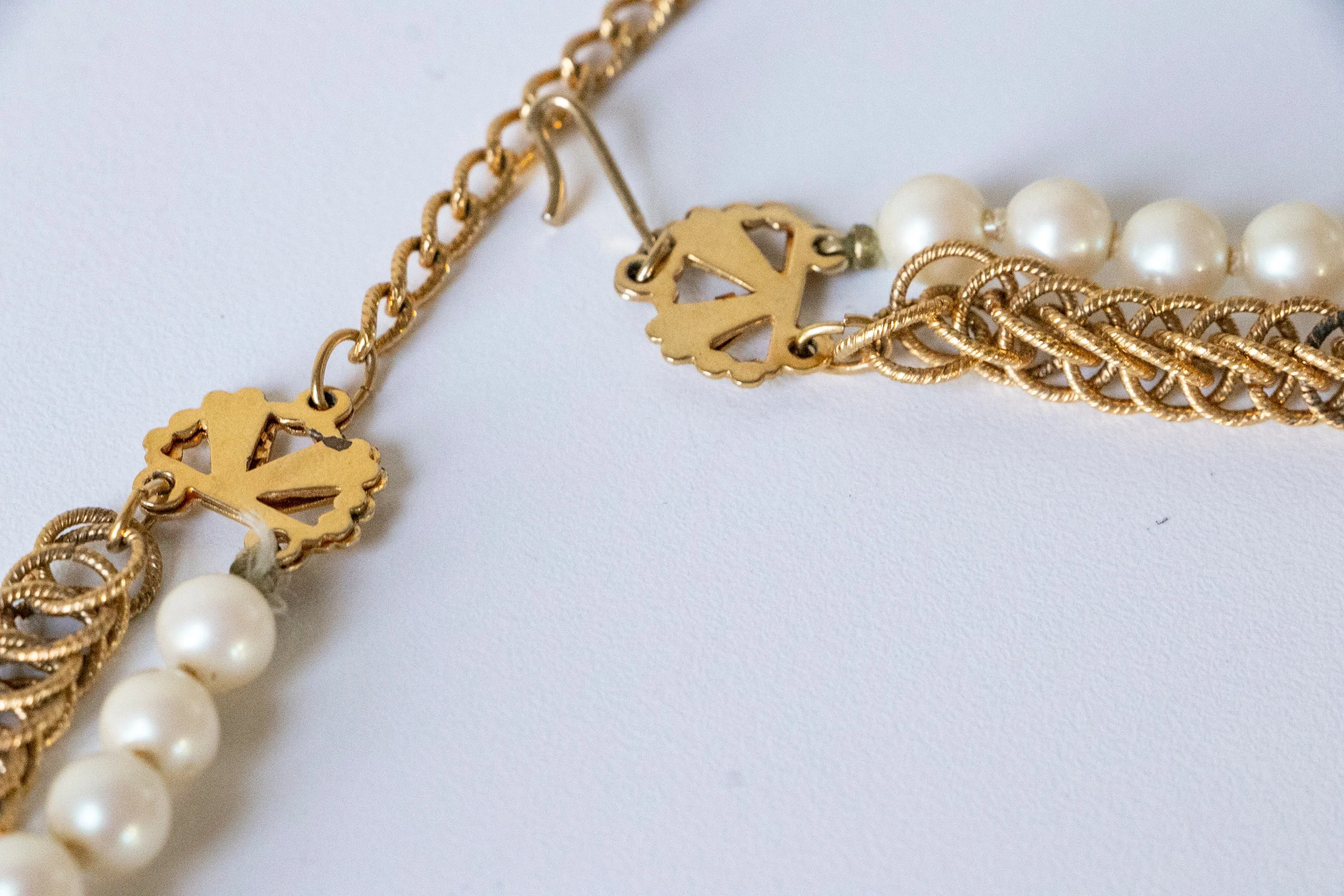 1970s Double Necklace Chain   Pearls