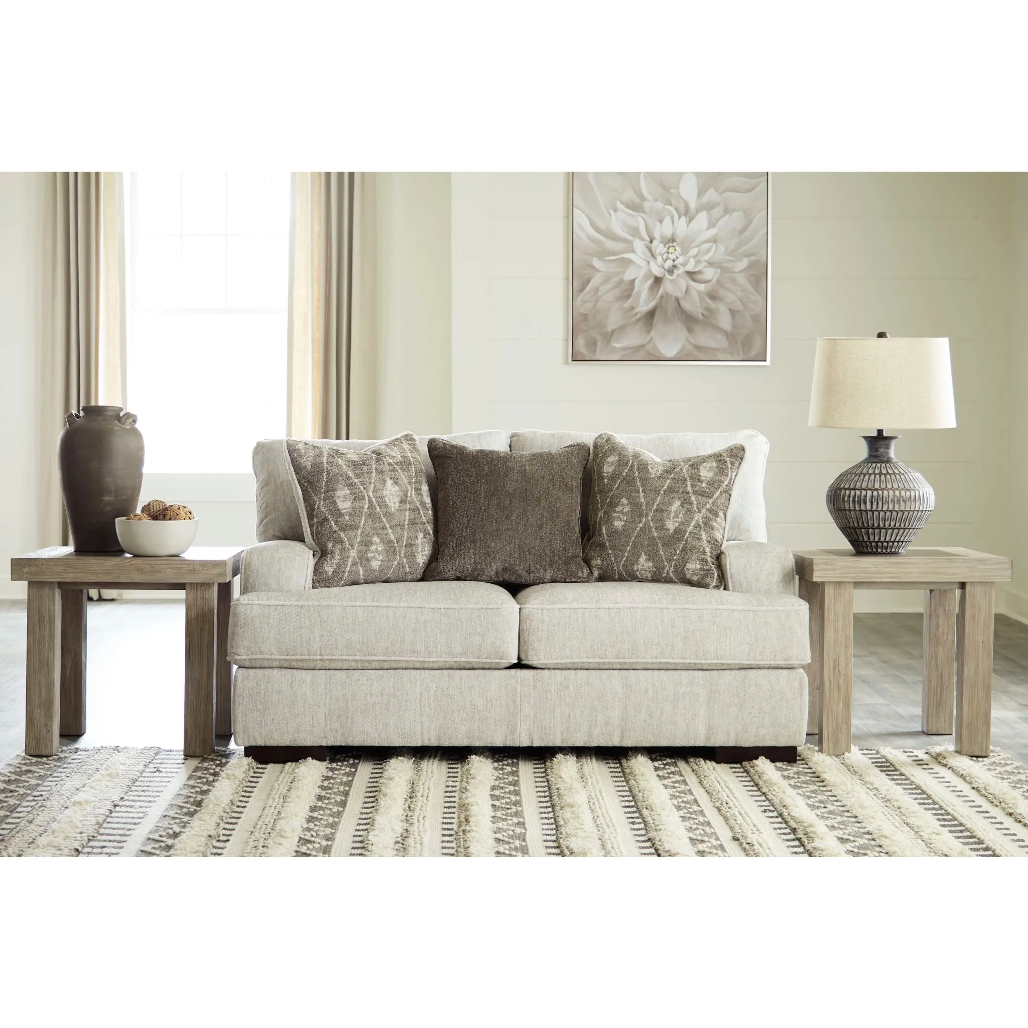 Alesandra-Exclusive Loveseat