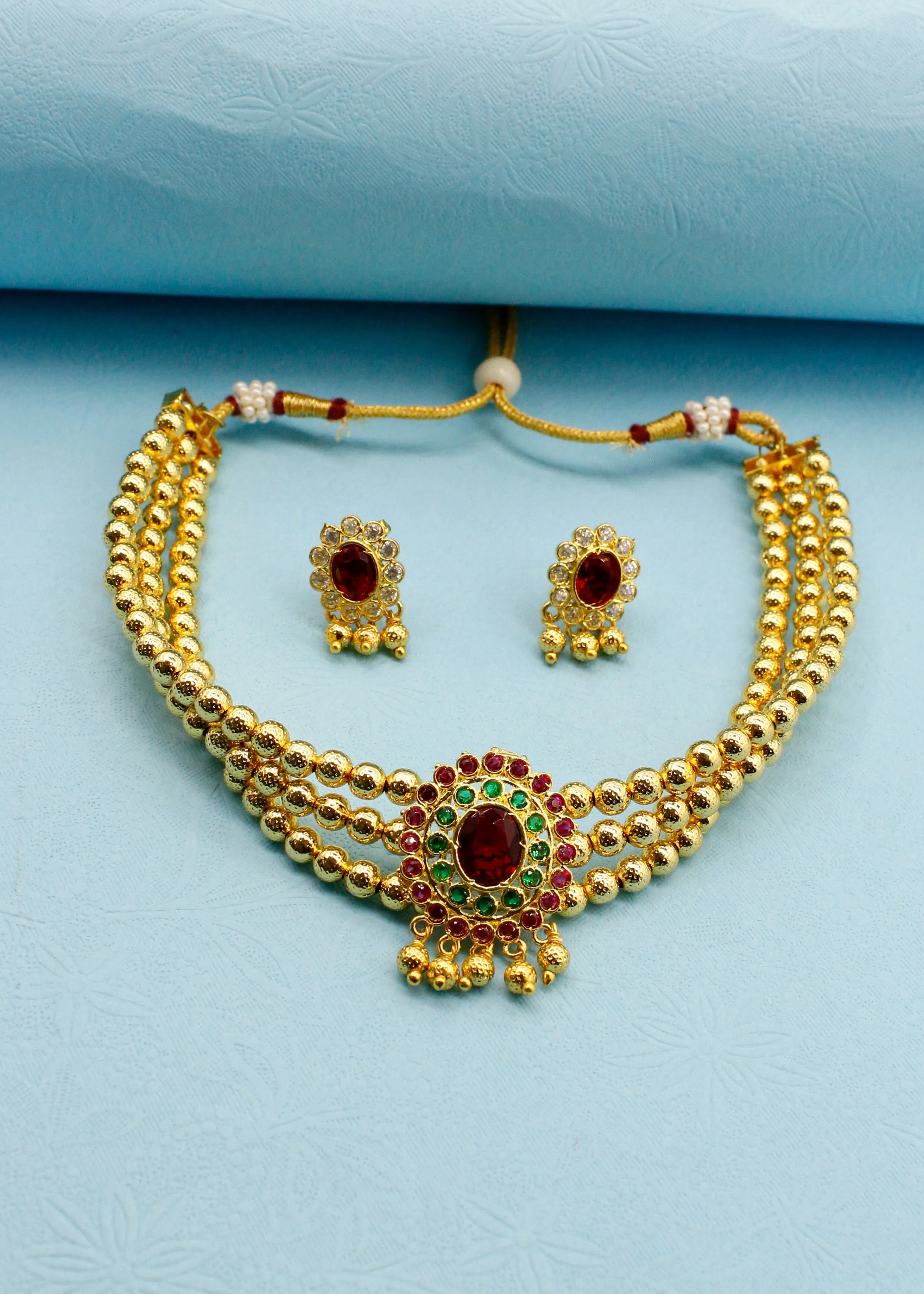 APPEALING MALHAR CHOKER