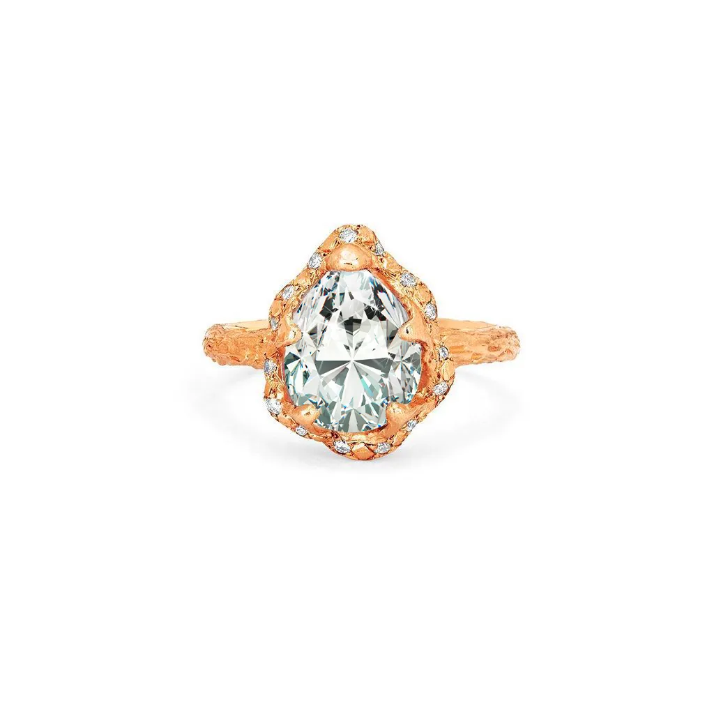 Baby Queen Water Drop Diamond Setting with Sprinkled Diamonds