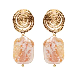 Chokore Gold Coil Baroque Freshwater Pearl Earrings (Pink)