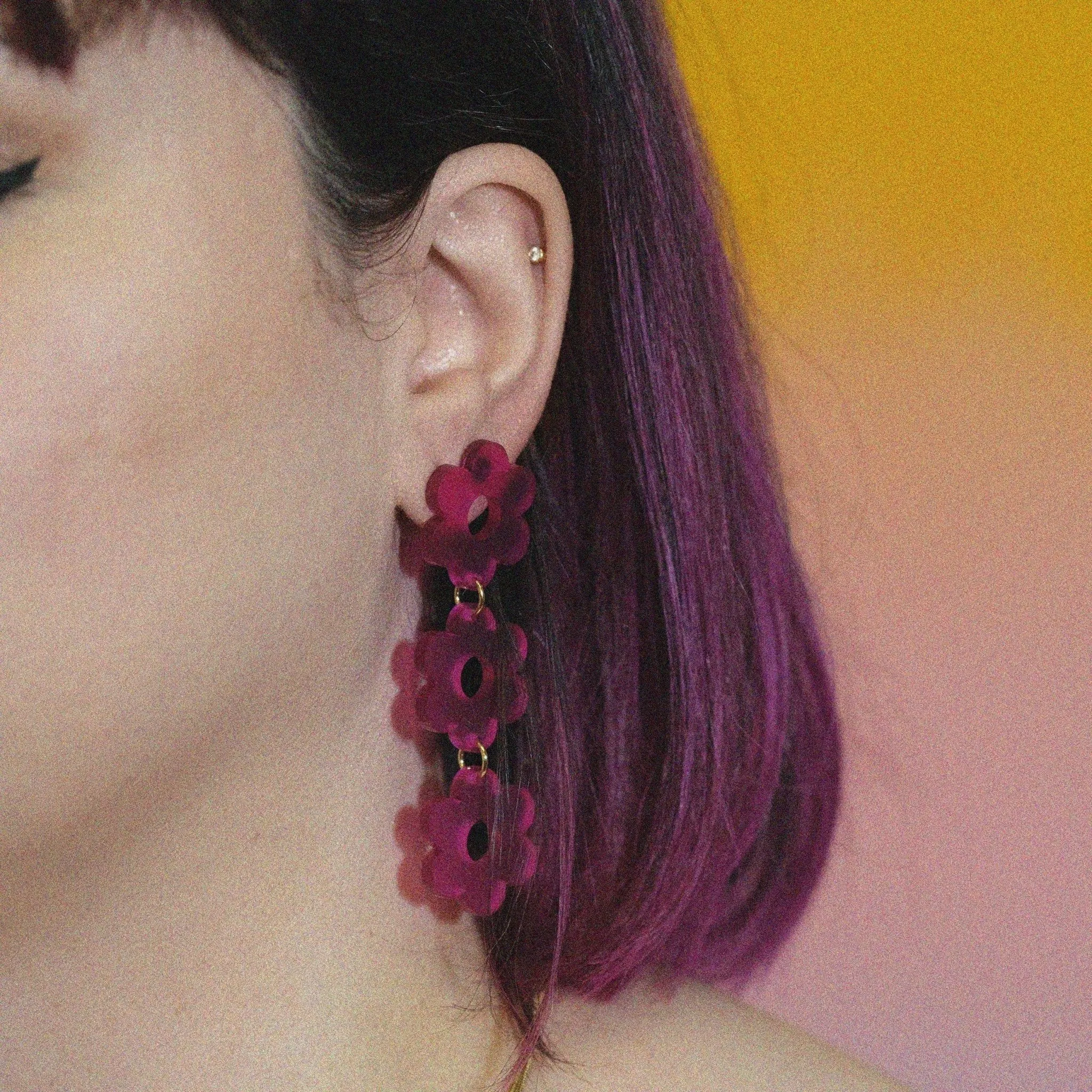 Daisy Chain Retro Earrings in Frosted Plum