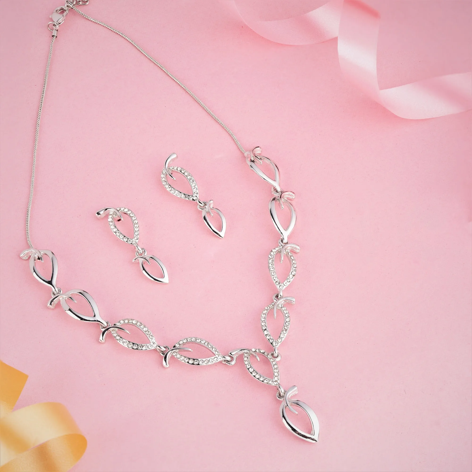 Estele - Simply Leafy Diamante silver plated Neckalce Set