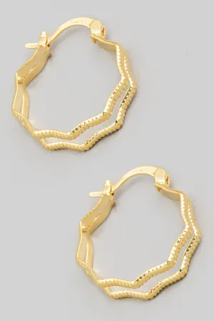 FAME DOUBLE WAVY PINCATCH HOOP EARRINGS