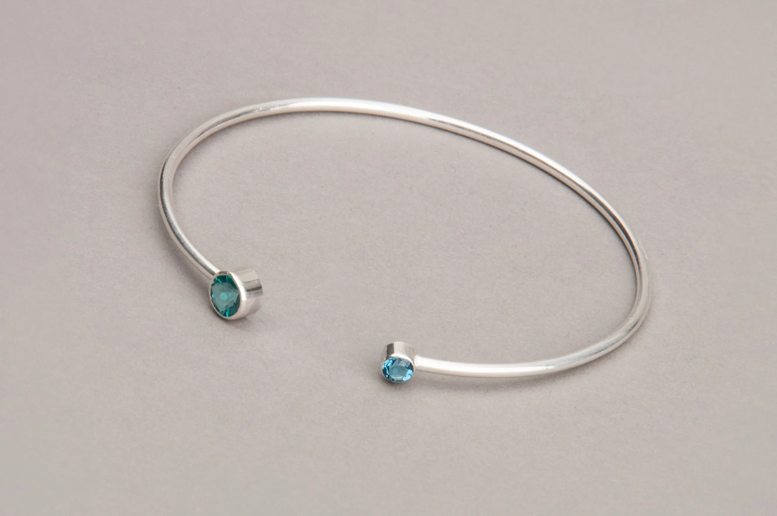 GEMSTONE BANGLE