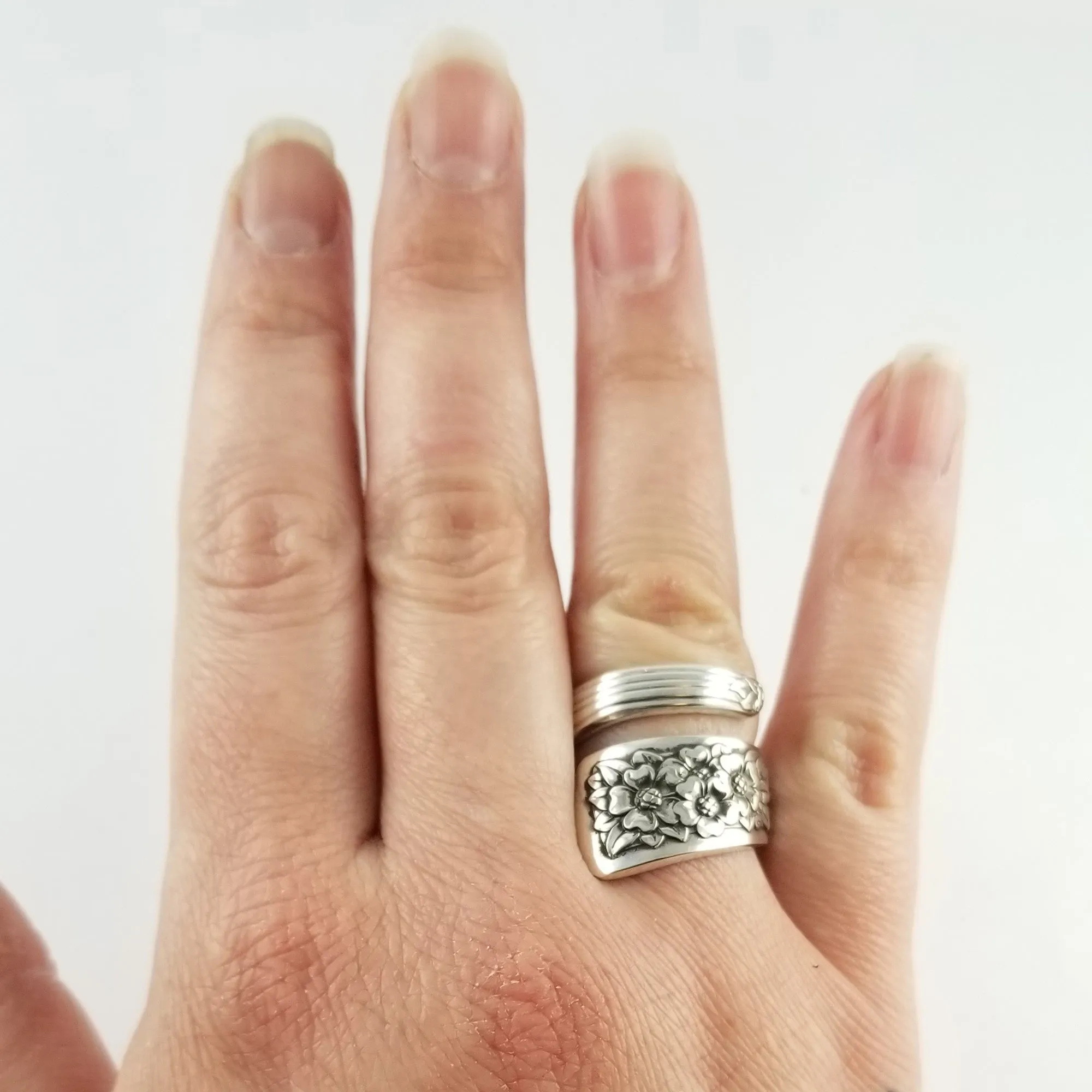 Vintage International Silver Belle Wrap-Around Spoon Ring