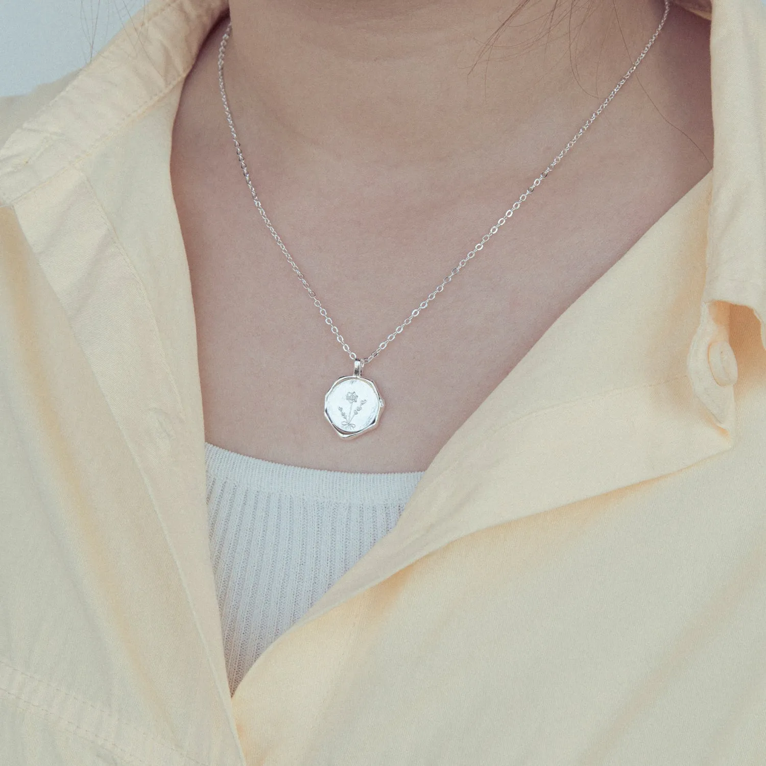 Irregular Pendant Necklace